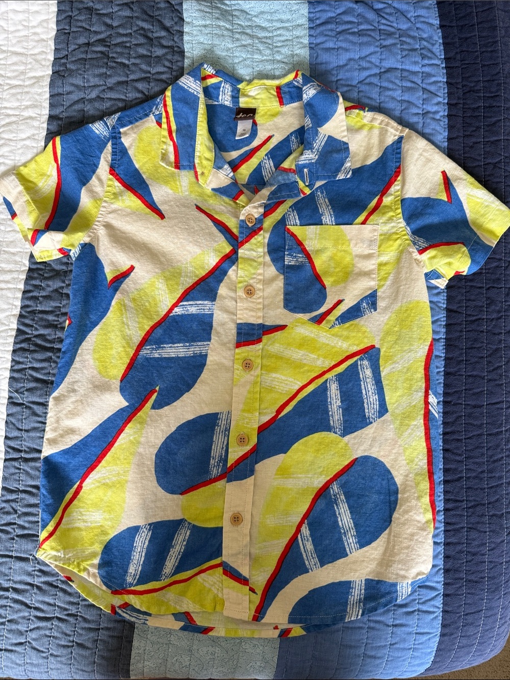 Tea Collection Short-Sleeve Button-Up Shirt in Blue, Yellow, Red